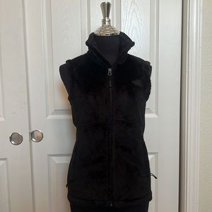 The north face osito fleece vest in size XS